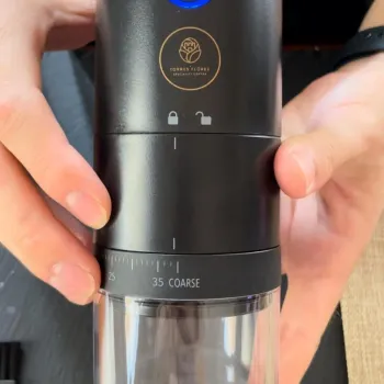 Molinillo Eléctrico de Mano - Torres Flórez